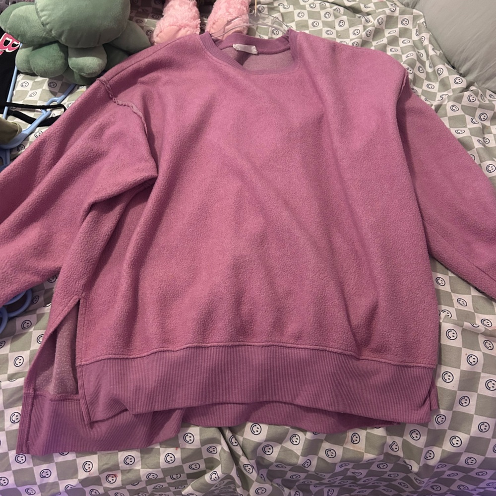 Double zero sweater size medium
